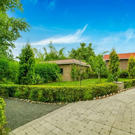 Lemon Tree Wildlife Resort, Bandhavgarh Tala  Экстерьер фото