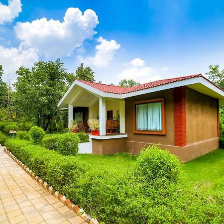 Lemon Tree Wildlife Resort, Bandhavgarh Tala  Экстерьер фото