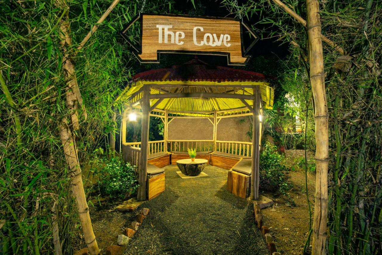 Lemon Tree Wildlife Resort, Bandhavgarh Tala  Экстерьер фото
