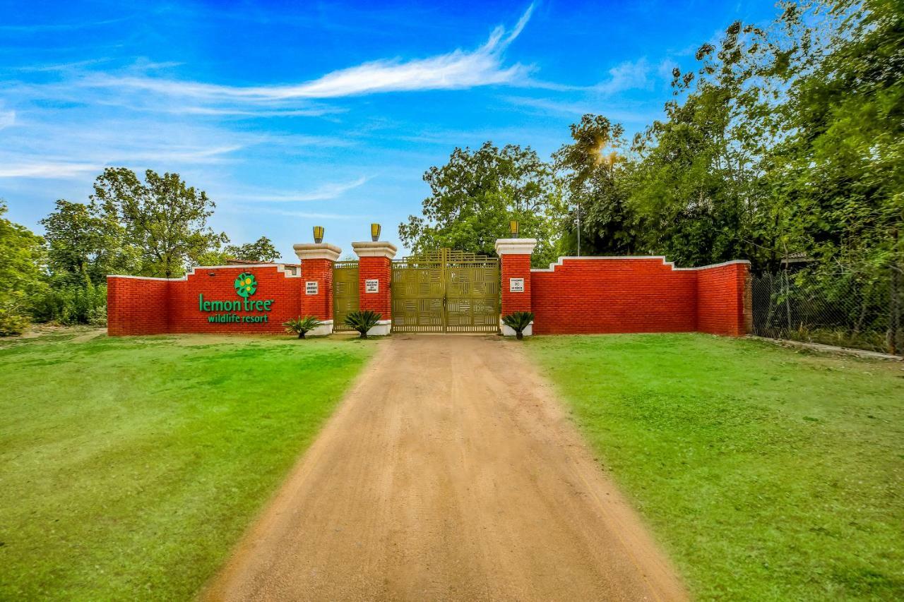 Lemon Tree Wildlife Resort, Bandhavgarh Tala  Экстерьер фото