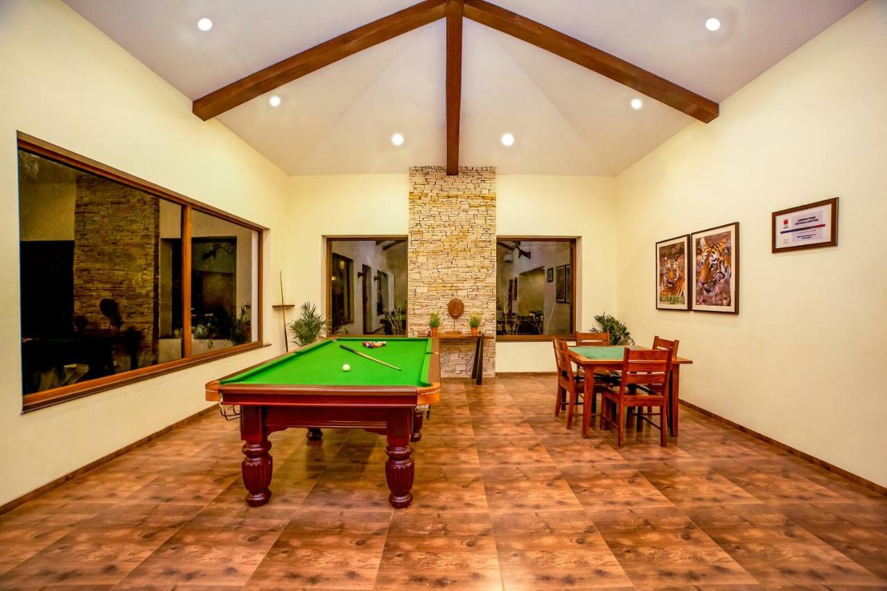 Lemon Tree Wildlife Resort, Bandhavgarh Tala  Экстерьер фото